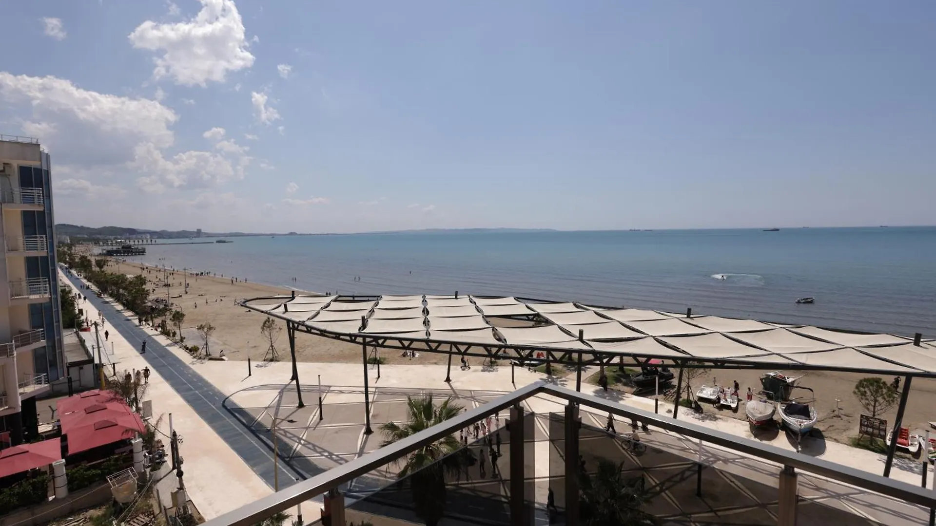Vila One Beach Hotel Durres 4*,  Albania