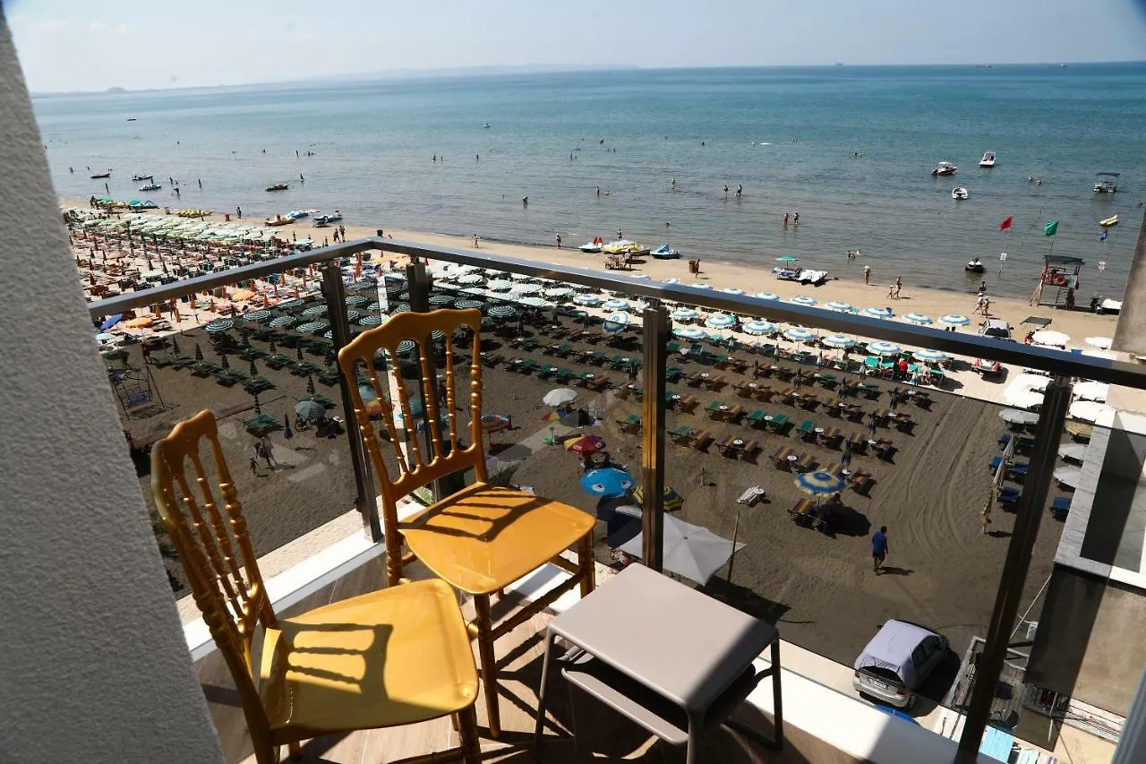 Vila One Beach Hotel Durrës