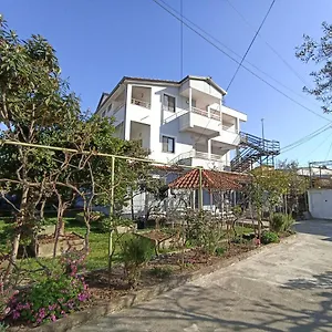  Landhaus Osmani
