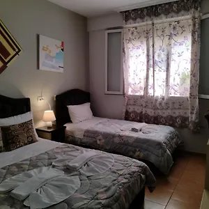  Pensjonat De Rada Albania