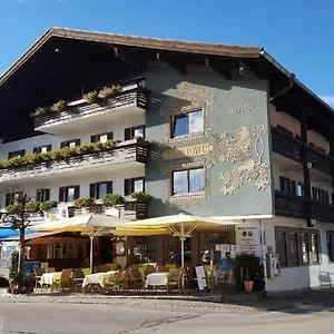Hotel Loewen