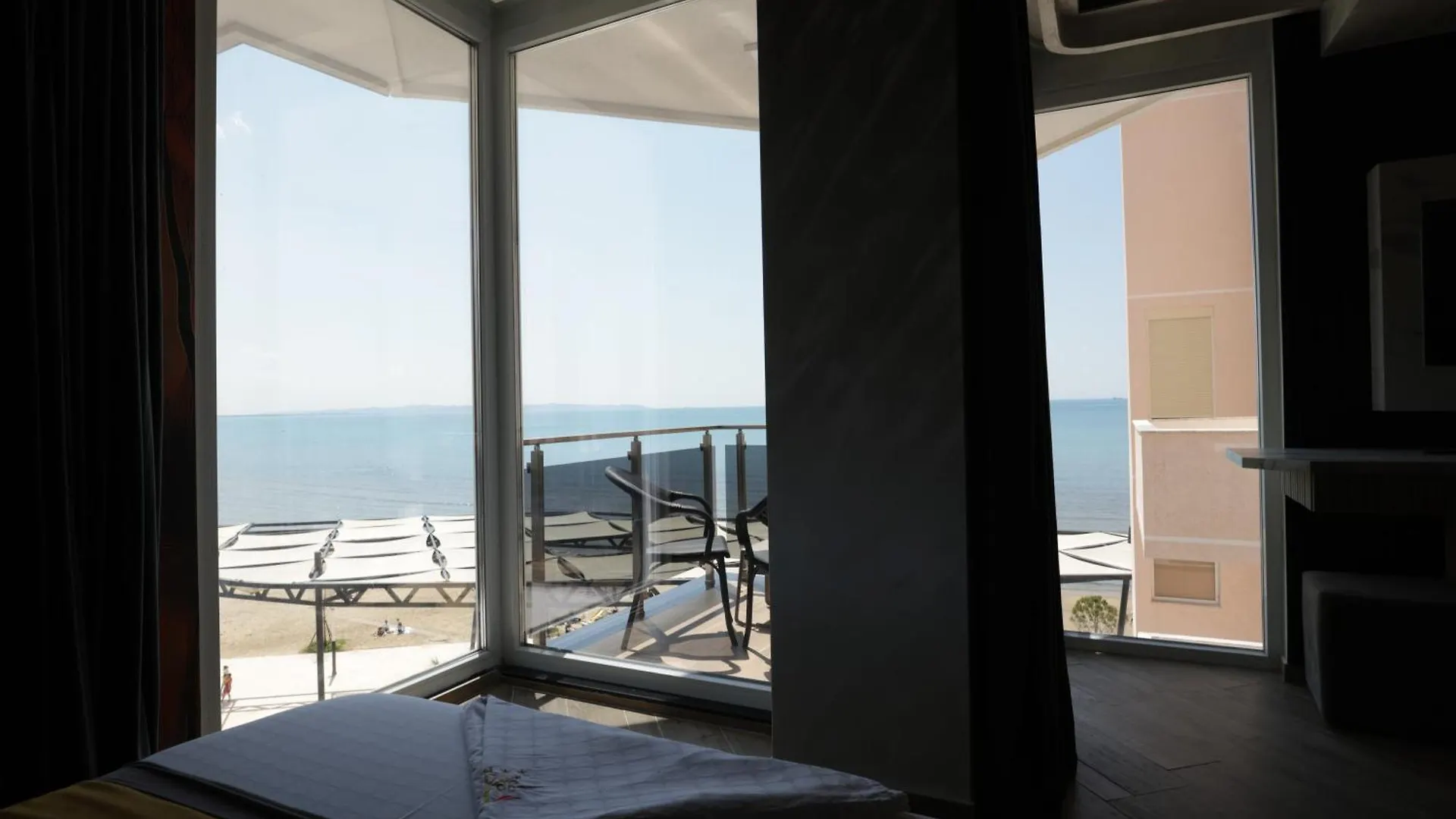 Vila One Beach Hotel Durrës Albánie