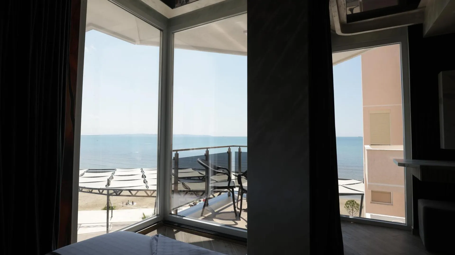 Vila One Beach Hotel Durres