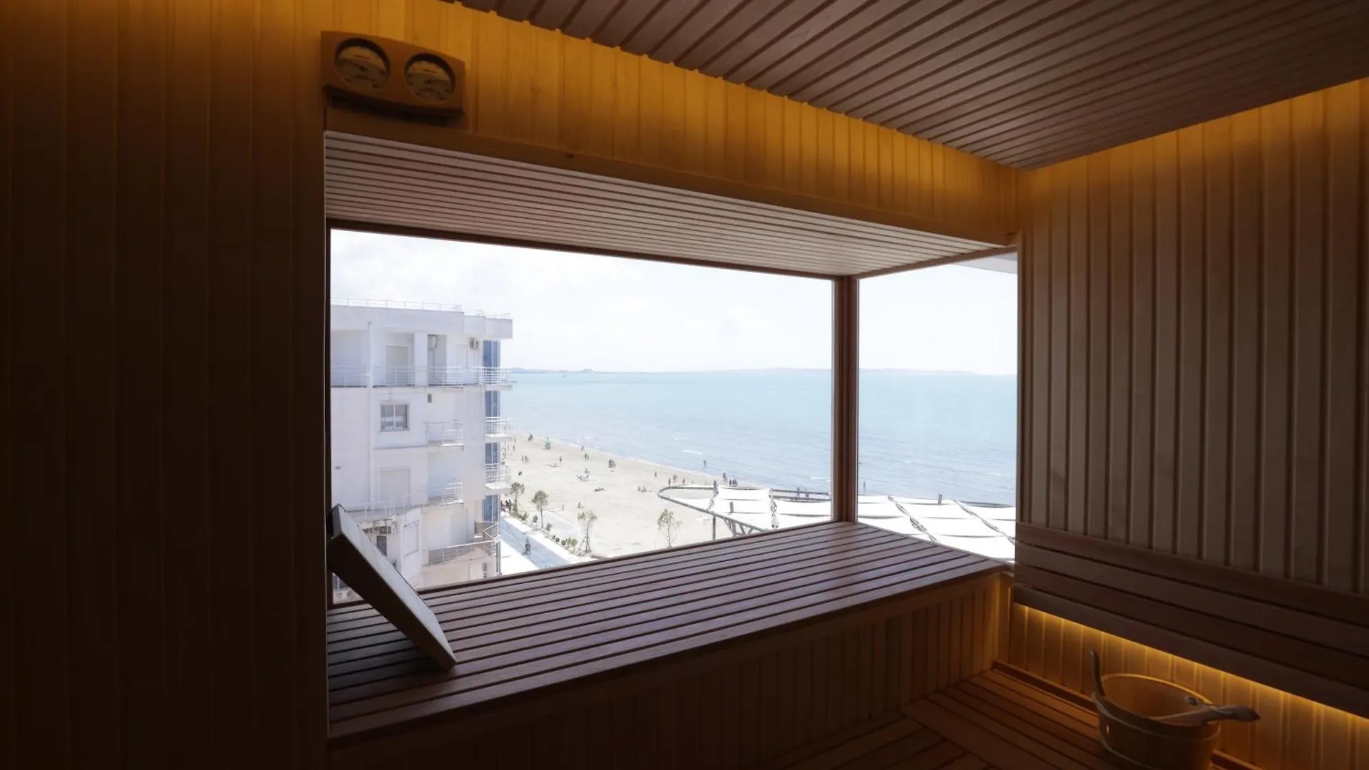 Vila One Beach Hotel Durres 4*,  Albania